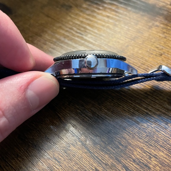 Vintage Endura Dive Watch - Picture 2 of 5